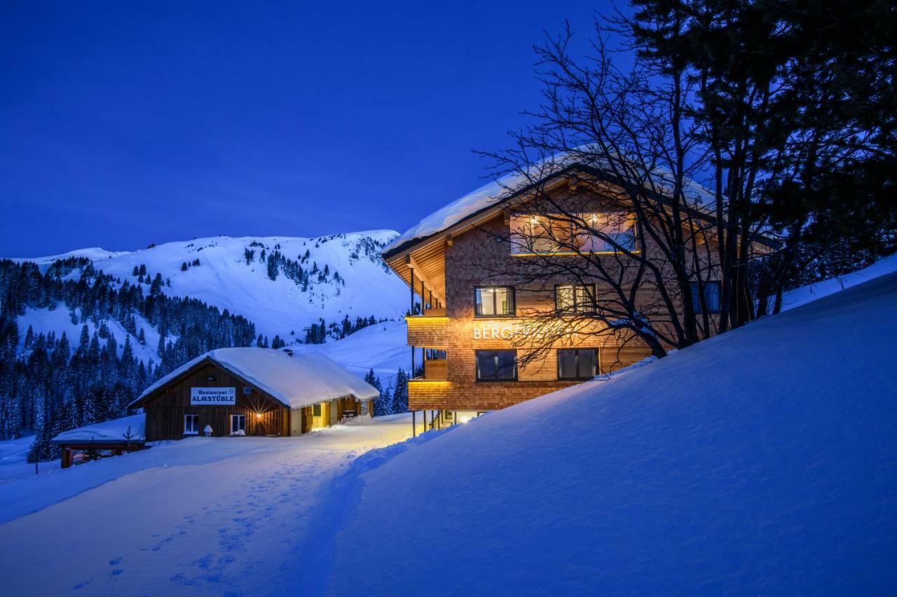 Almstueble Bergfrieden Hotel ดามุลส์ ภายนอก รูปภาพ